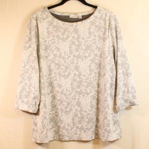 Grey and white faux lace print 3/4 sleeve top XL